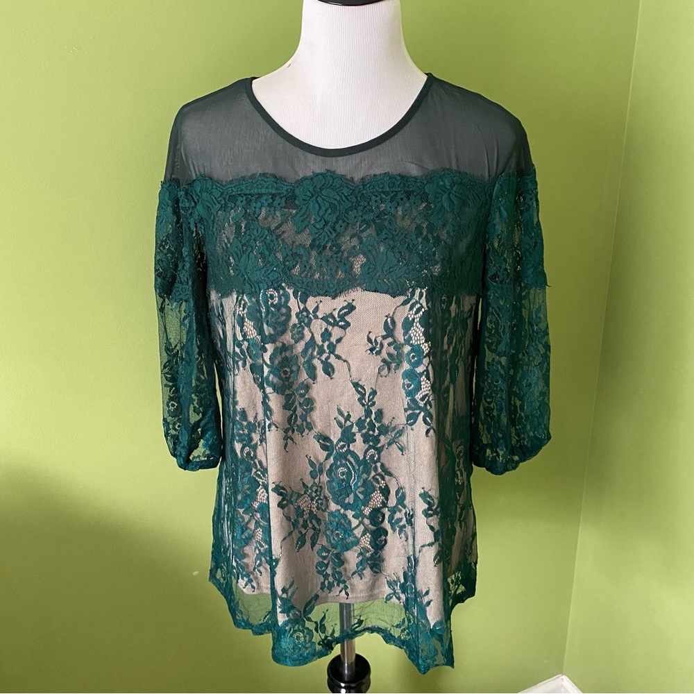 Mint Julep Boutique Dark Green Lace Top